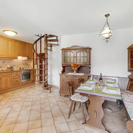 Chalet Rustico La Staleta With Balcony & Views - Happy