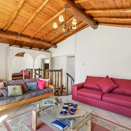 Rustico La Staleta With Balcony & Views - Happy Chalet *