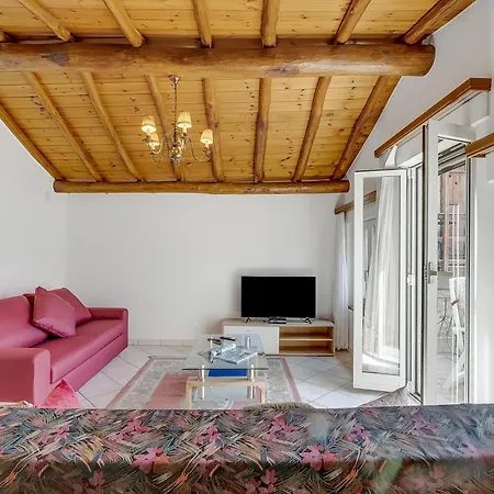 Chalet Rustico La Staleta With Balcony & Views - Happy Gerra (Locarno)